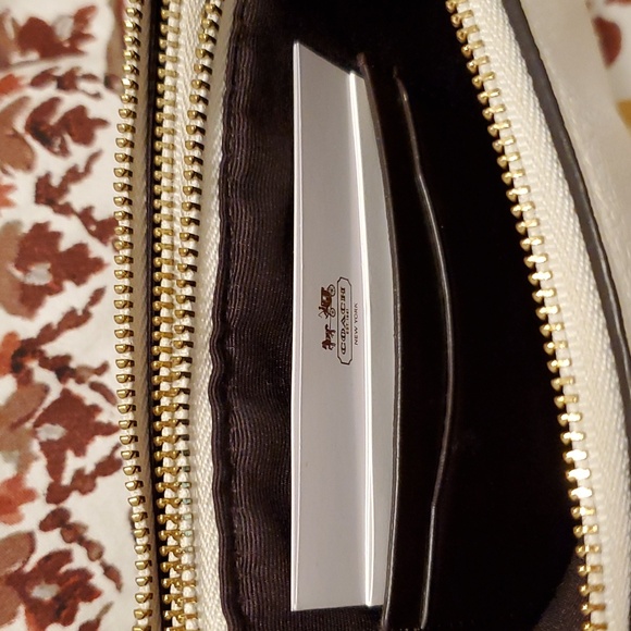 NWT - Coach Crossbody - Picture 6 of 9